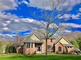 7 High Meadow Cir, East Longmeadow, MA 01028