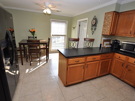 3rd image of 9926 Alden Glen Dr
