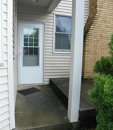 5th image of 860 Northwood St NE
