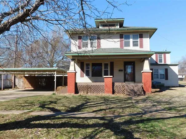 302 S 9th St, Ponca City, OK 74601