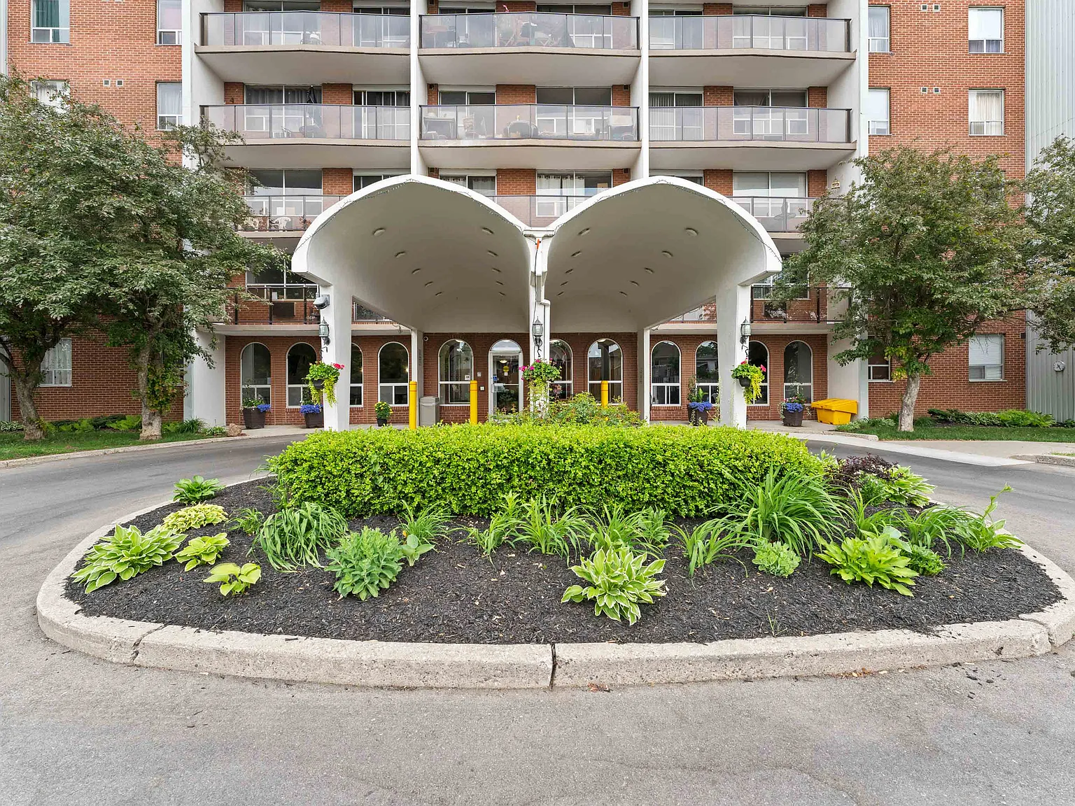 Southwick Apartments — Photo 4