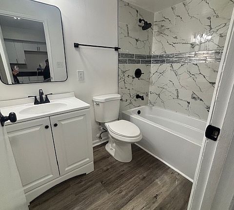 5th image of 1101-1101 Evans Ave #3C
