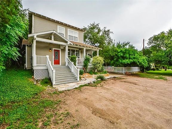 2nd image of 3904 Lago Vista Dr