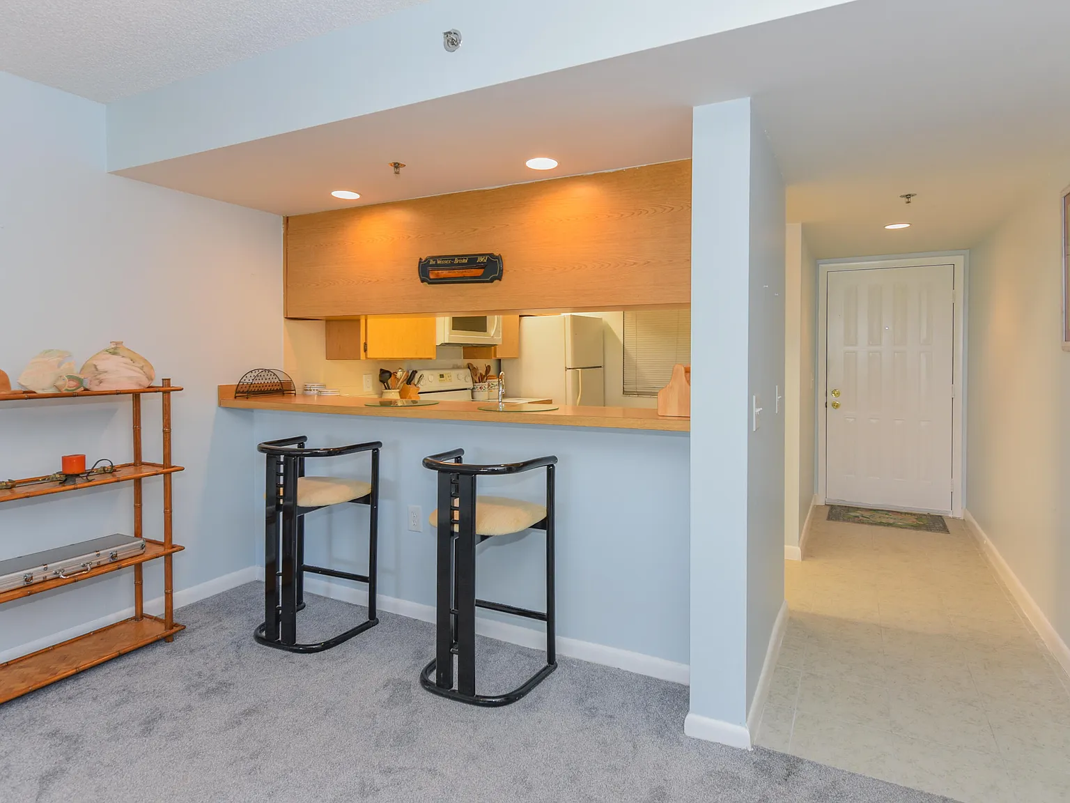2 bed, 2.0 bath, 1332 sqft, $2,700 — Photo 3