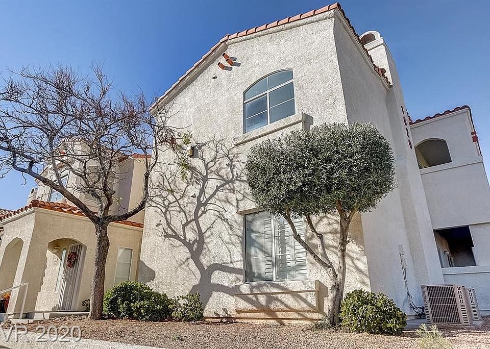 1st image of 1620 Sandecker Ct Unit 201