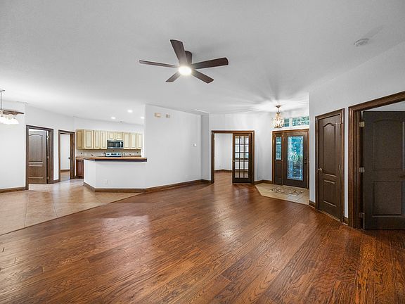 3rd image of 5648 County Road 561
