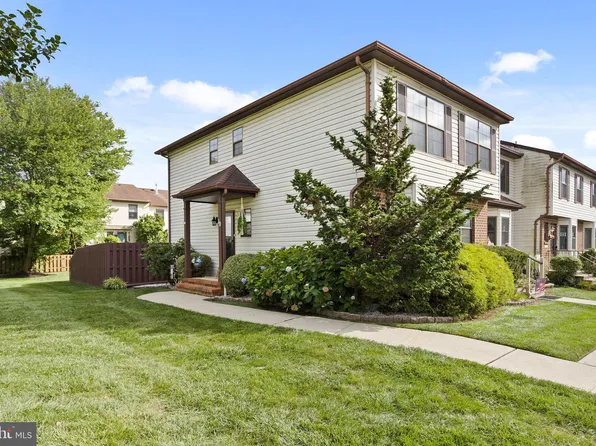 10 Roberts Ct, Bordentown, NJ 08505