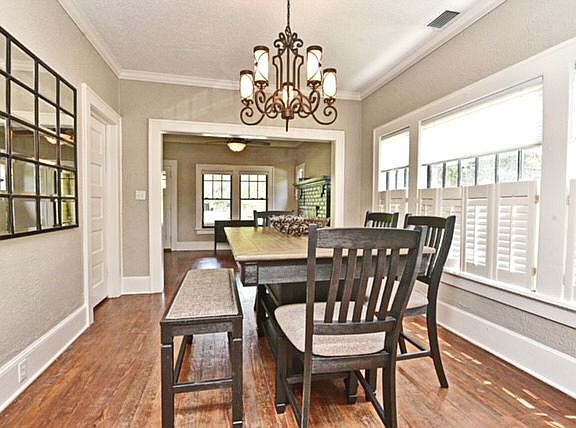 4th image of 1018 Magnolia Ave