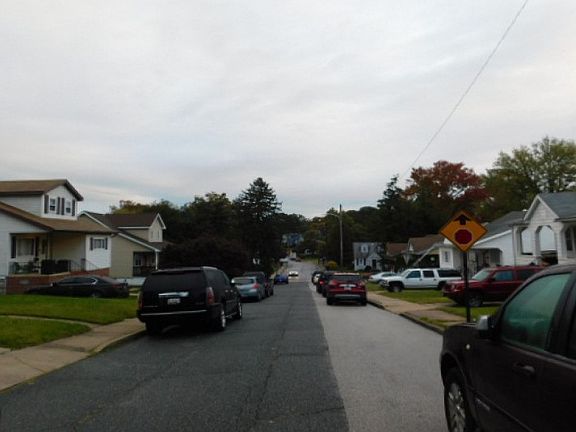 5th image of 6111 Glenoak Ave