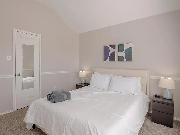2808 Wales Ct — Photo 36