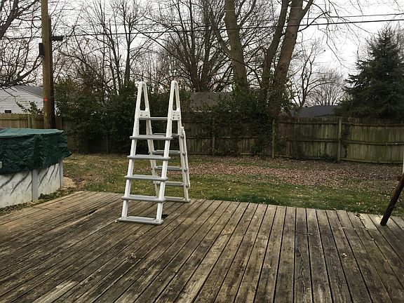 5th image of 2224 Belmont Dr