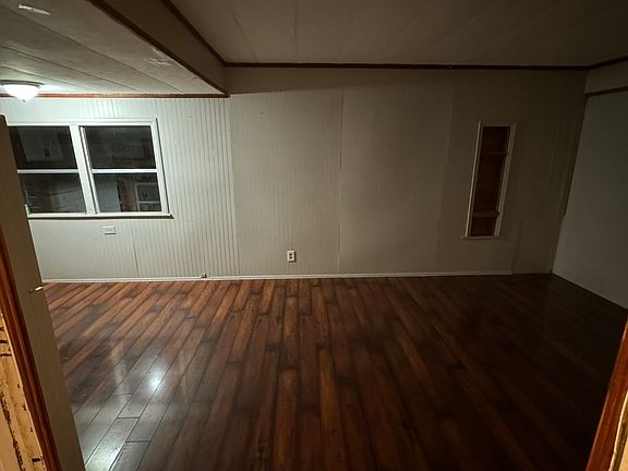 2nd image of 812 Louisiana Ave