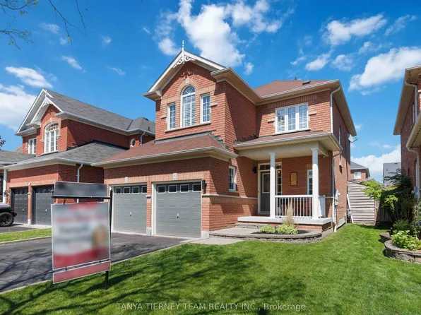 9 Penhurst Dr, Whitby, ON L1M 2C8