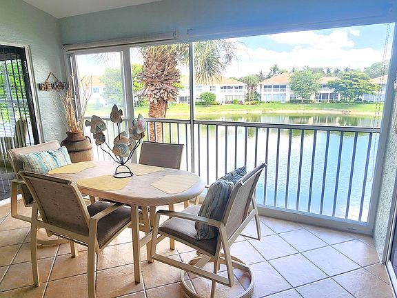 3rd image of 800 Carrick Bend Cir APT 203