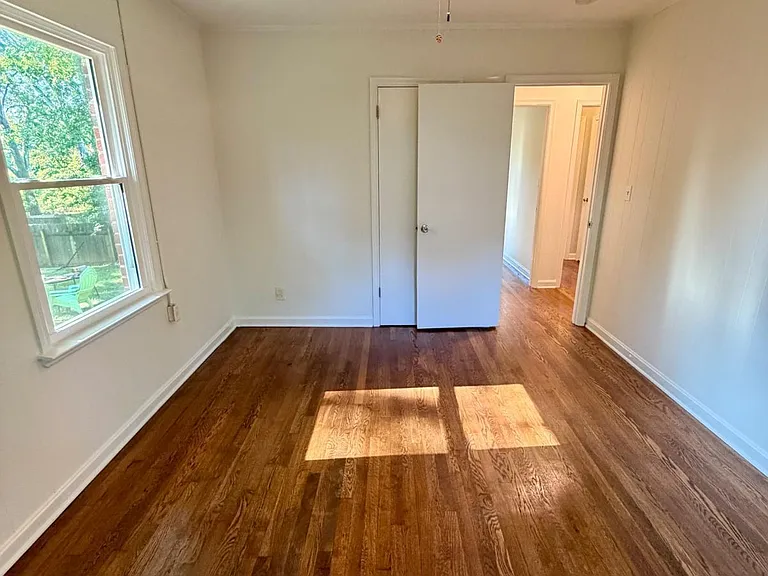 99 Norwood Ave NE #B — Photo 18