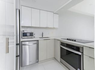 540 Brickell Key Dr, Miami, FL 33131