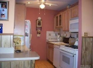 5914 58th Rd, Maspeth, NY 11378