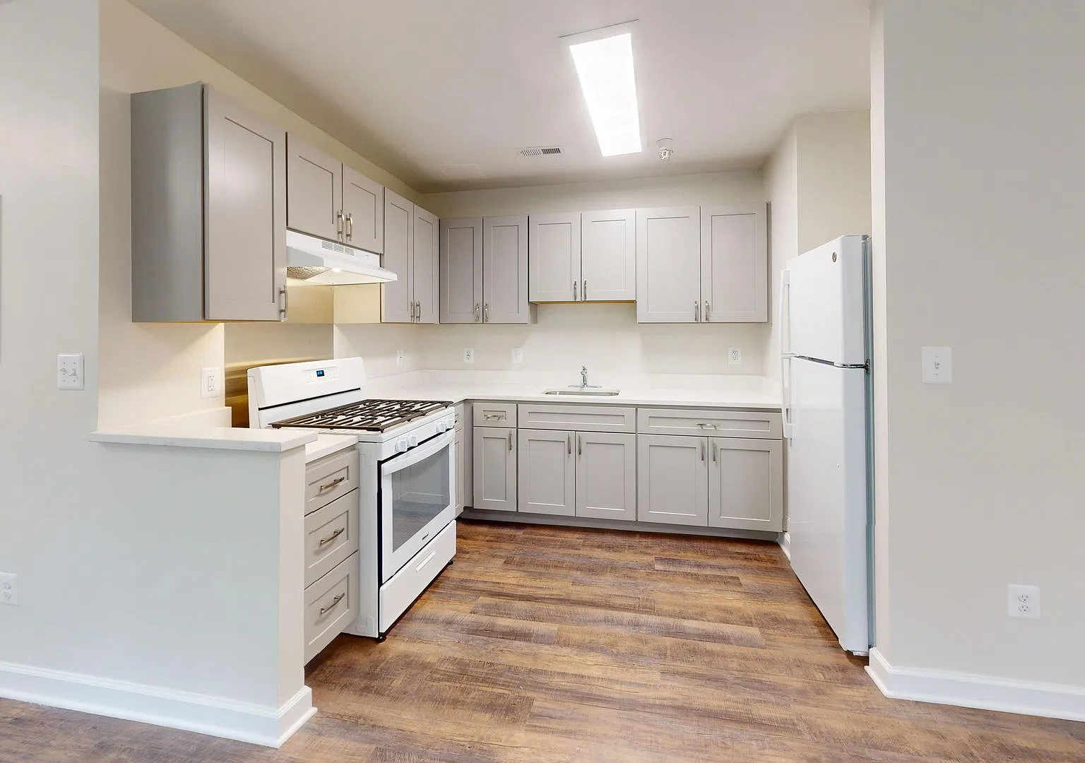 1715 V Street SE — Photo 2