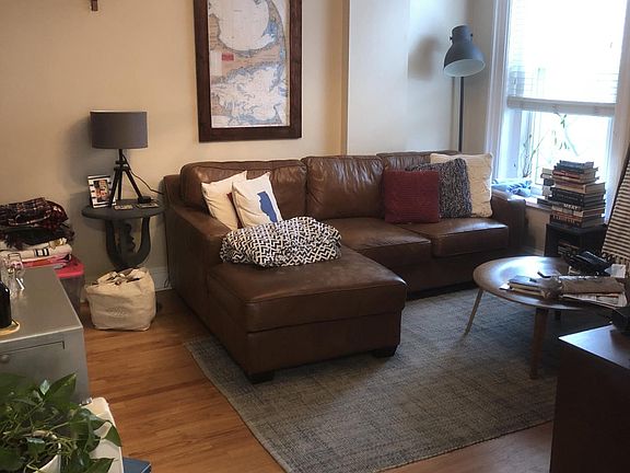 4th image of 1748 N North Park Ave APT 2