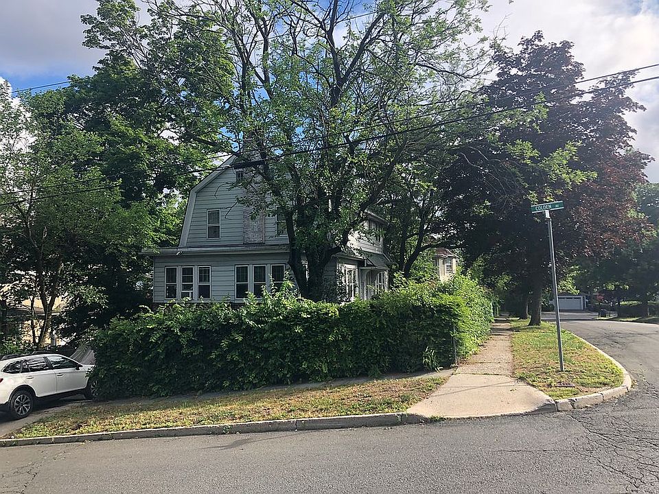 2nd image of 123 Greenacres Ave