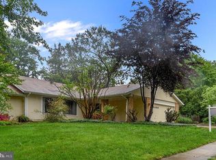 10400 Nellie White Ln, Fairfax, VA 22032