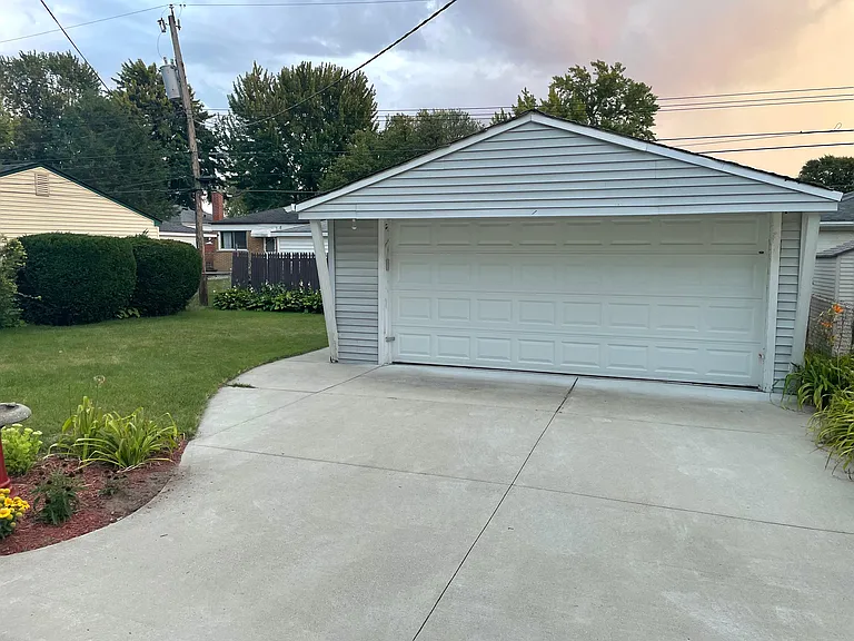 1322 Elliott Ave — Photo 14