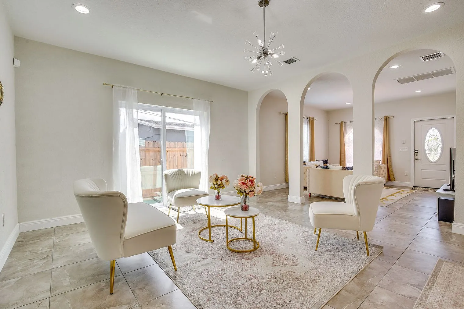 4 bed, 3.0 bath, 1431 sqft, $6,461 — Photo 4