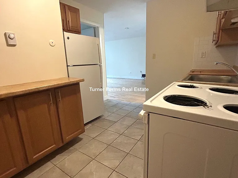 10 Armington St #4C — Photo 5