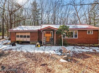 1902 Donalds Rd, Effort, PA 18330