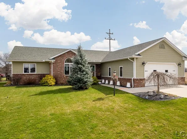 300 W Brooke Ln, Blissfield, MI 49228