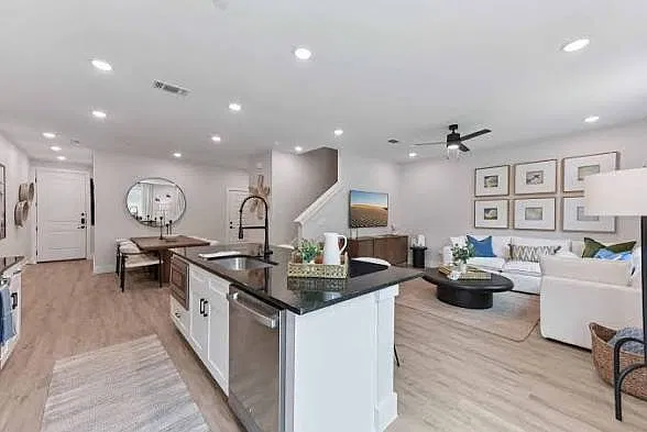 3 bed, 2.5 bath, 1748 sqft, $2,659 — Photo 1