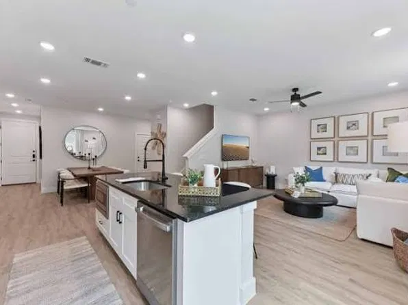 9204 Swooping Bat Dr, Austin, TX 78744