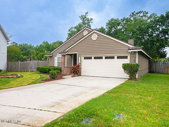 3rd image of 7564 SUGAR BAY Lane