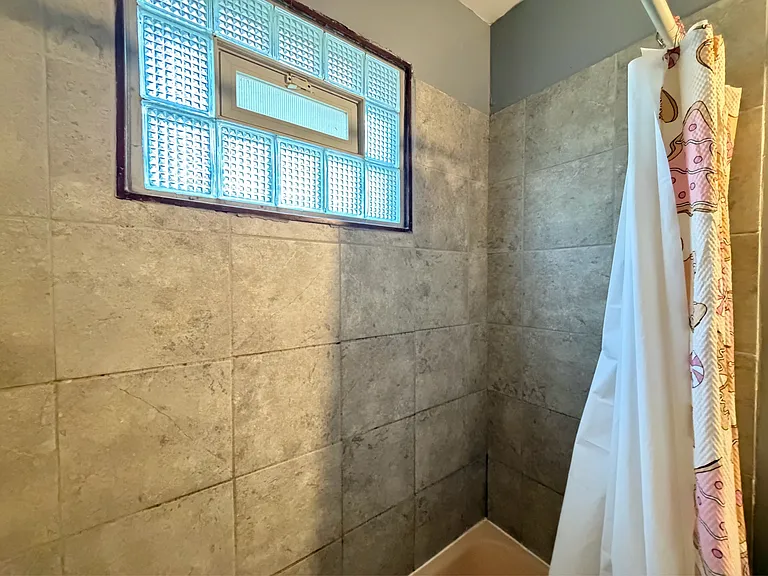418 Colvin Ave — Photo 11