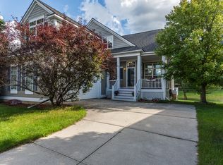 1223 Fountain View Ln, Oxford, MI 48371