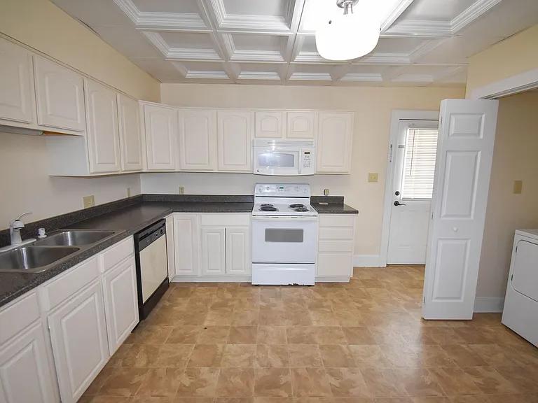 309 Center St — Photo 7