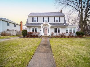 3299 Lee Rd, Shaker Heights, OH 44120