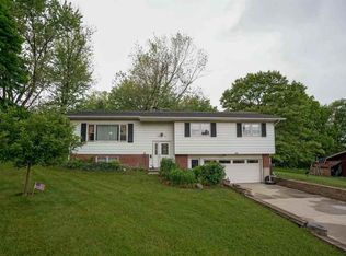 2009 Manhattan Dr, Verona, WI 53593