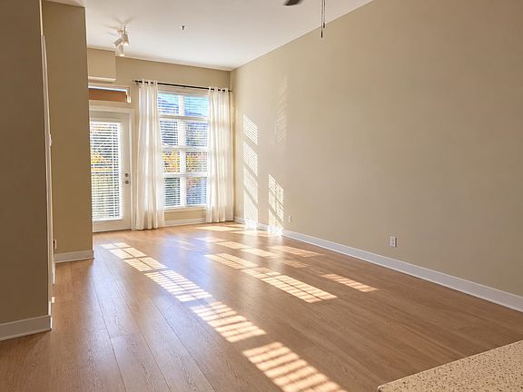5th image of 41105 Tantalus Rd #107