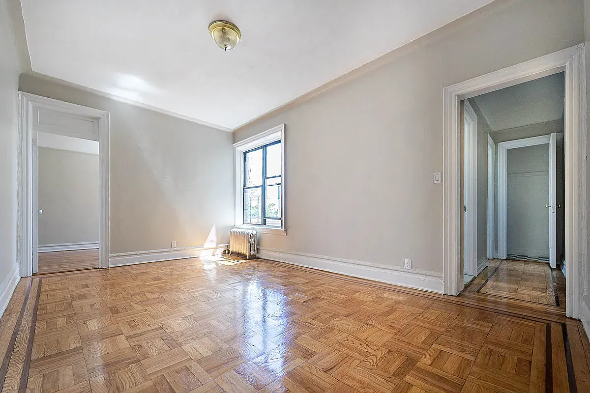 902 44th Street D08