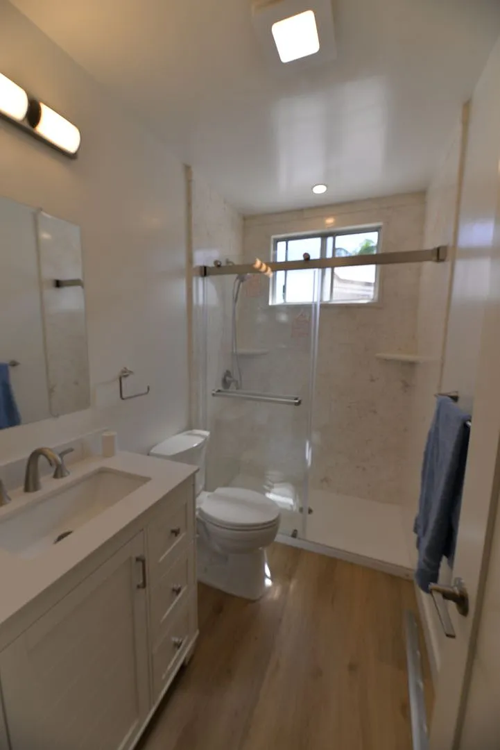 4 bed, 2.0 bath, 1168 sqft, $4,999 — Photo 4