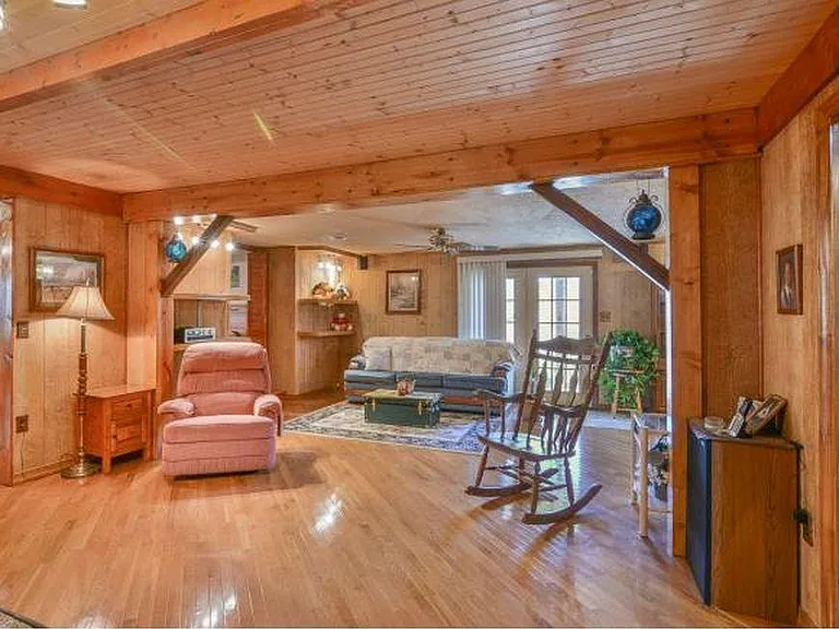 492 Olinger Dr — Photo 29