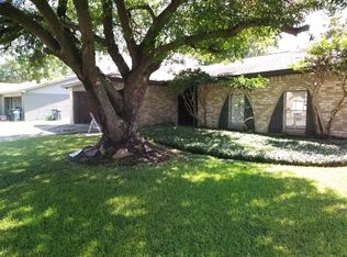 10107 Old Towne Ln, Sugar Land, TX 77498