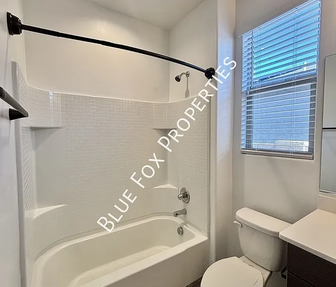 12013 E Ryscott Cir — Photo 16