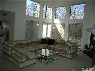 1st image of 26 Oaklawn Dr