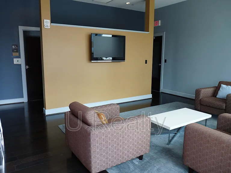 333 W Trade St #1705 — Photo 13