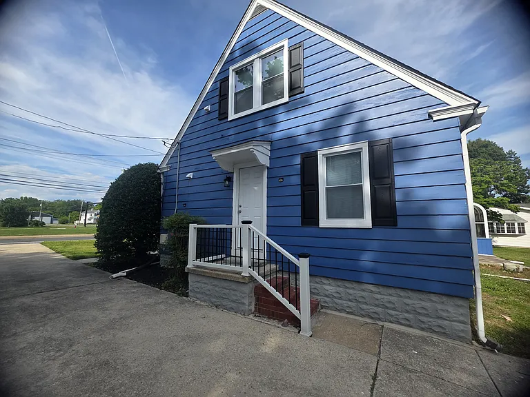844 Forest St — Photo 25