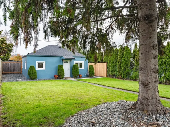 2318 Pacific Street, Bellingham, WA 98229