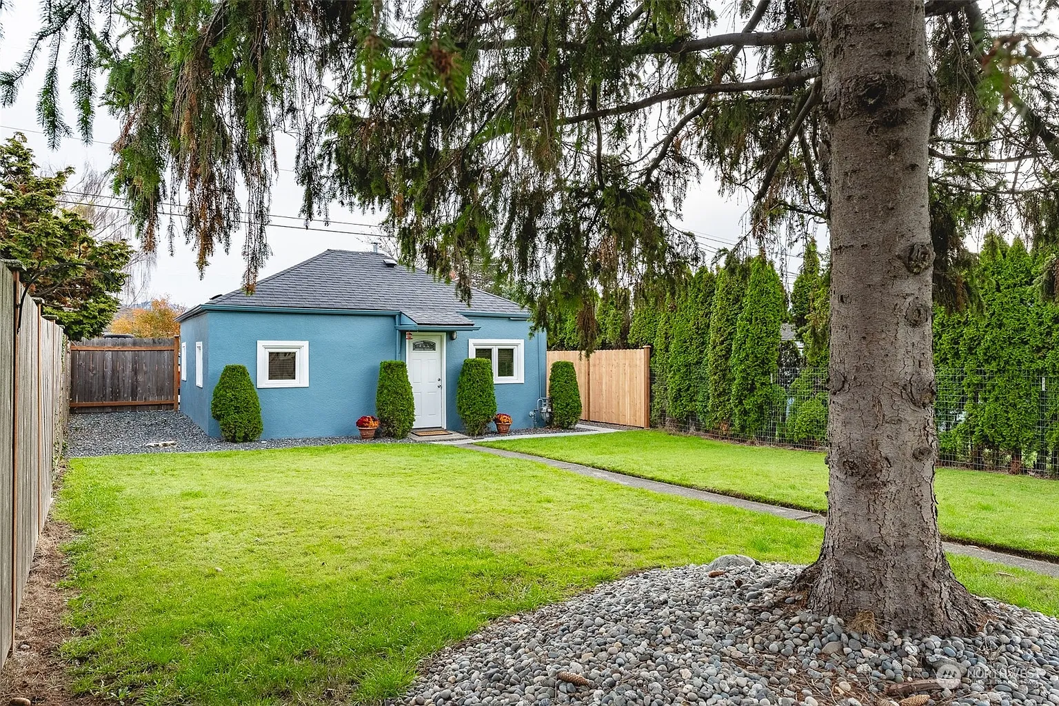 2318 Pacific Street photo 1