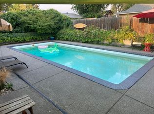 113 Houston Rd, Phoenix, OR 97535